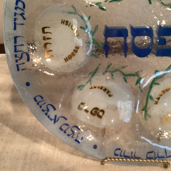 Handcrafted Elegant Glass Seder Plate w/Blue & Gold handpainted symbols, 1980’s - Picture 5 of 7